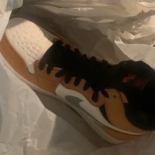 Nike — Nike Low Top Athletic Lace Up — Sneaker — resale