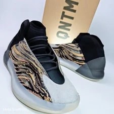 Adidas — Adidas US 9 Tint Quantum Comfort Boost Yeezy Qntm — Sneaker — resale