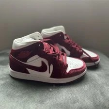 Jordan — Jordan Air 1 Mid / Lace-Up Mid Top — Sneaker — resale