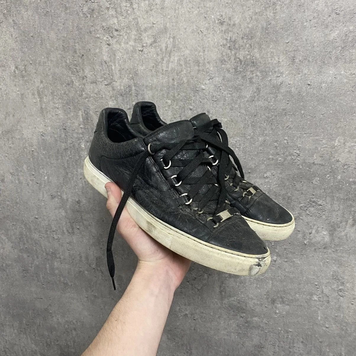 Balenciaga — Balenciaga Arena Low Cracked — Sneaker — resale