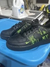 Nike — Nike Air Force 1 Low Top ’S / Lace-Up — Sneaker — resale