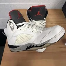 Jordan — Jordan Air 5 Retro — Sneaker — resale