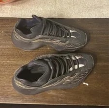 Adidas — Size 7 - Adidas Yeezy 700 V3 Alvah — Sneaker — resale
