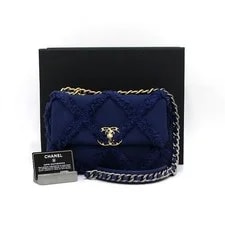 Chanel — Chanel Flap and Crossbody aa52015 152892416 — Handbag — resale