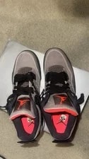 Air Jordan — Air Jordan 4 Haze — Sneaker — resale