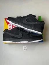 Nike SB — Nike SB Dunk Low Gnarhunters — Sneaker — resale