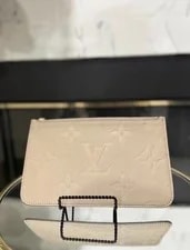 Louis Vuitton — Authentic Louis Vuitton Neverfull Pochette Zip — Handbag — resale