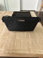Gucci — Authentic Gucci Boat 039 1103 2123 — Handbag — resale
