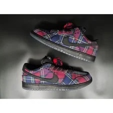 Nike SB — Nike SB Dunk Low Nardwuar. Size 7.5 - II1493-600 — Sneaker — resale