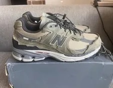 New Balance — New Balance 2002r Protection Pack Size 10 — Sneaker — resale