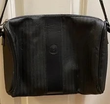 Fendi — Fendi / Purse — Handbag — resale