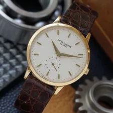 Patek Philippe — Patek Philippe Calatrava 3893 18k Yellow Gold 33mm Manual Wind 1990s — Watch — resale