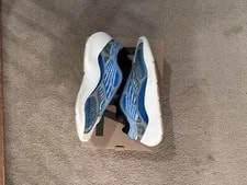 Adidas — Size 12 - Adidas Yeezy 700 V3 Arzareth — Sneaker — resale