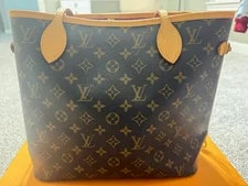Louis Vuitton — Louis Vuitton Zip Closure Lining Inner Microchipped — Handbag — resale