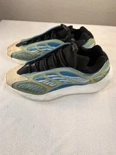 Adidas Yeezy 700 V3 Arzareth — Sneaker — resale