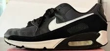 Nike — Size 9.5 - Nike Air Max 90 Low — Sneaker — resale