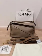 Loewe — Loewe Puzzle With Bottom Studs Medium Limited Edition VH — Handbag — resale