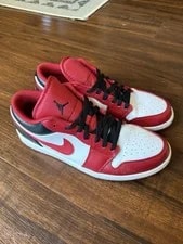 Air Jordan — Air Jordan 1 Low Bulls /Gym — Sneaker — resale