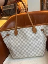 Louis Vuitton — Auth Louis Vuitton Neverfull Trim — Handbag — resale