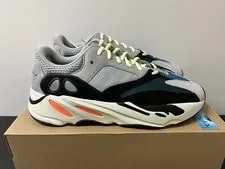 Adidas — B75571 Adidas Yeezy Boost 700 — Sneaker — resale