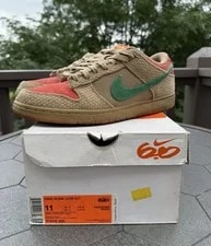 Nike SB — Size 11 - Nike SB Dunk Low 6.0 Rasta. 314142-200. — Sneaker — resale