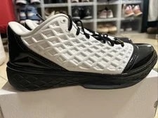 Nike — Nike Kobe III 3 Low Protro Mambacita GiGi IQ3916-100 — Sneaker — resale