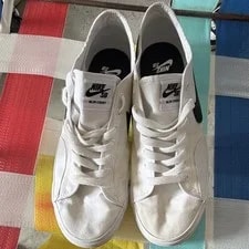 Nike SB — Nike SB Blazer Court ’s Low Top Lace-Up — Sneaker — resale