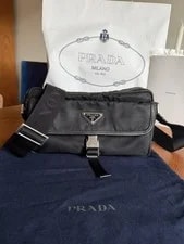 Prada — Prada Logo Plaque Messenger – & — Handbag — resale