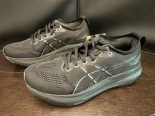 Asics — Nee ’s Asics Gel-Kayano 31 Size: 9 1/2 — Sneaker — resale