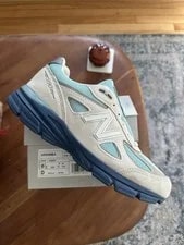 New Balance — New Balance 990V4 Moonbeam Cloud — Sneaker — resale
