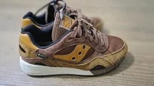 Saucony — Saucony 6000 Gore-tex Athletic — Sneaker — resale