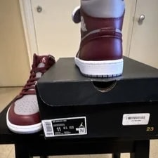 Jordan — Jordan Air 1 Mid Mid Top — Sneaker — resale