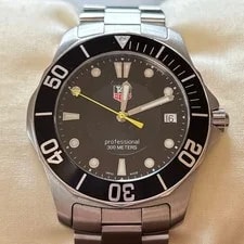Tag Heuer — TAG Heuer Aquaracer WAB1110 300M Diver Sapphire Crystal Running Swiss — Watch — resale