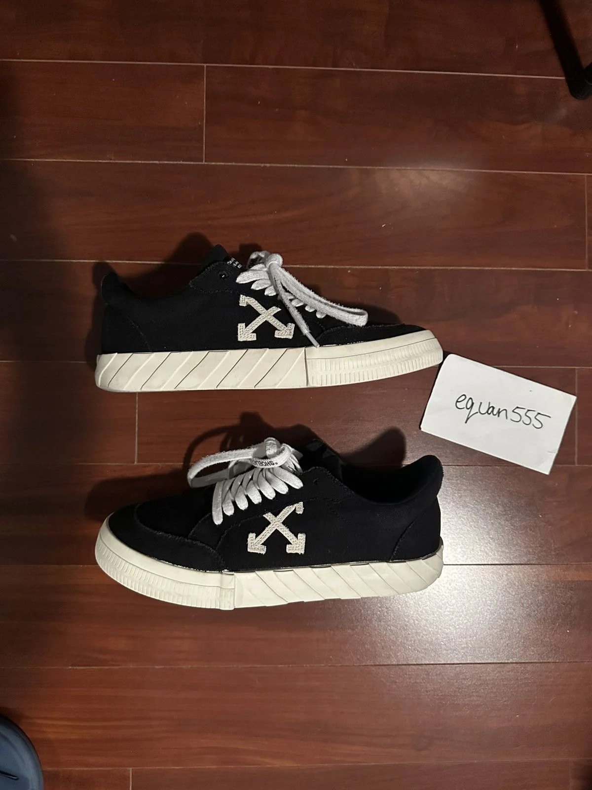 Off-White — Off-White Vulc — Sneaker — resale