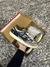 Nike — Size 8 - Nike Dunk Low QS SB X — Sneaker — resale