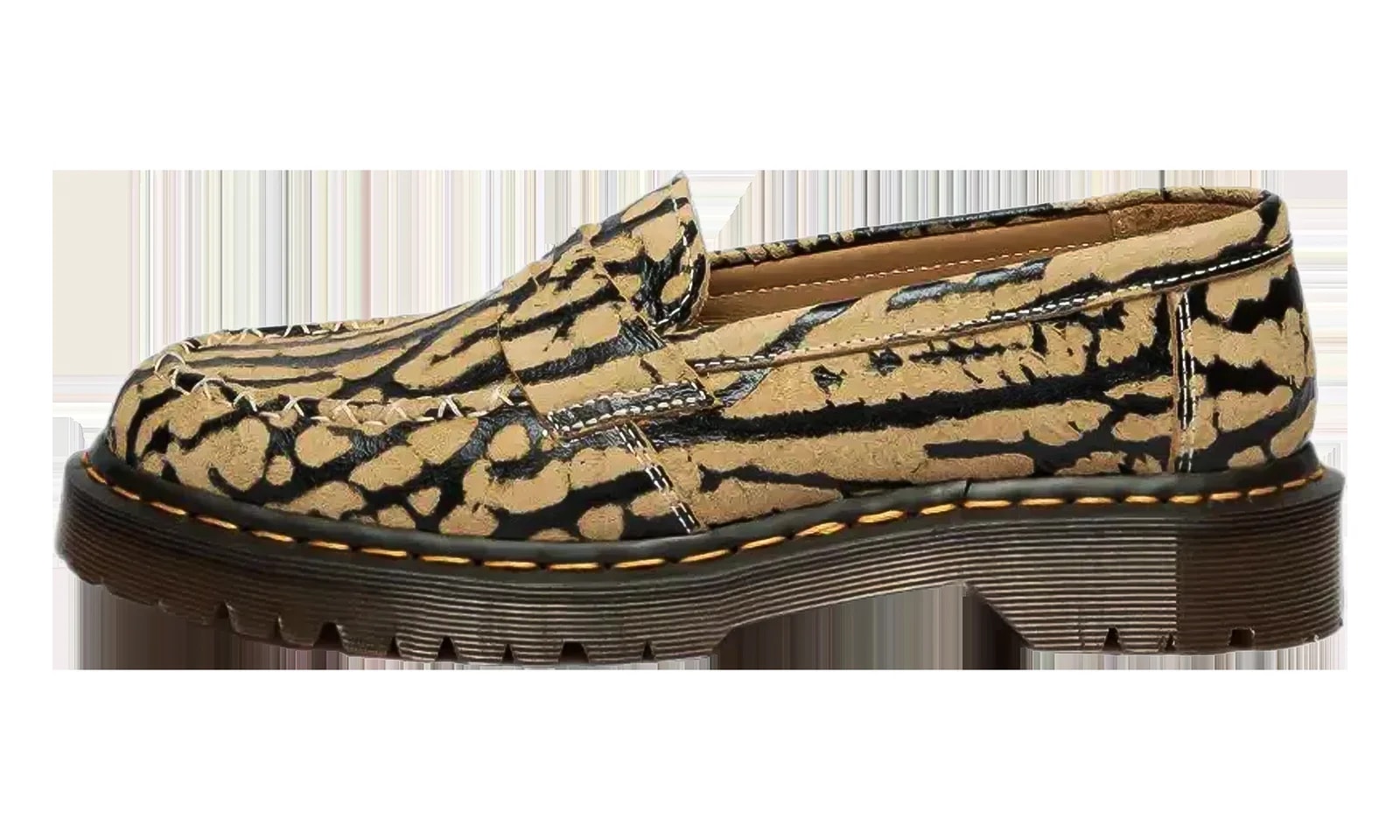 Dr Martens — Delapre Penny Loafers " - Wild Emboss " 42707200 — Sneaker — resale
