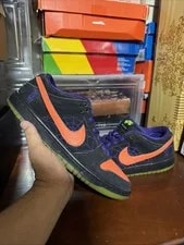 Nike — Size 8 - Nike Dunk SB Low Night of Mischief — Sneaker — resale