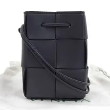 Bottega Veneta — Guaranteed Authentic With Cloth Bottega Veneta Maxi Cassette Min — Handbag — resale