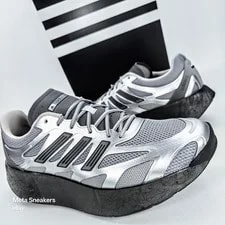 Adidas — Adidas US 9.5 Swirlfoam Retro Adizero Aruku JS3712 New — Sneaker — resale