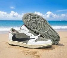 Jordan — X Air Jordan 1 Retro Low OG SP ’S Comfort FS — Sneaker — resale