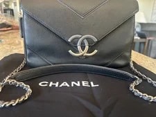 Chanel — Chanel Chevron Envelope Flap — Handbag — resale