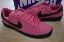 Nike SB — Nike SB Tennies Classic WC NEW Hyper IQ8394-600 — Sneaker — resale