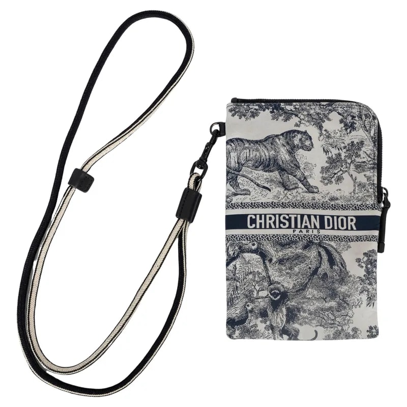 Dior — Christian Dior 2021 Diortravel Multifunctional — Handbag — resale