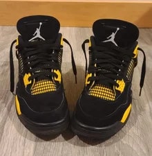 Jordan — Jordan Air 4 Retro /Tour Mid Top DH6927-017 — Sneaker — resale