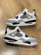 Jordan — Size 10.5 - Jordan 4 Retro Mid Military — Sneaker — resale