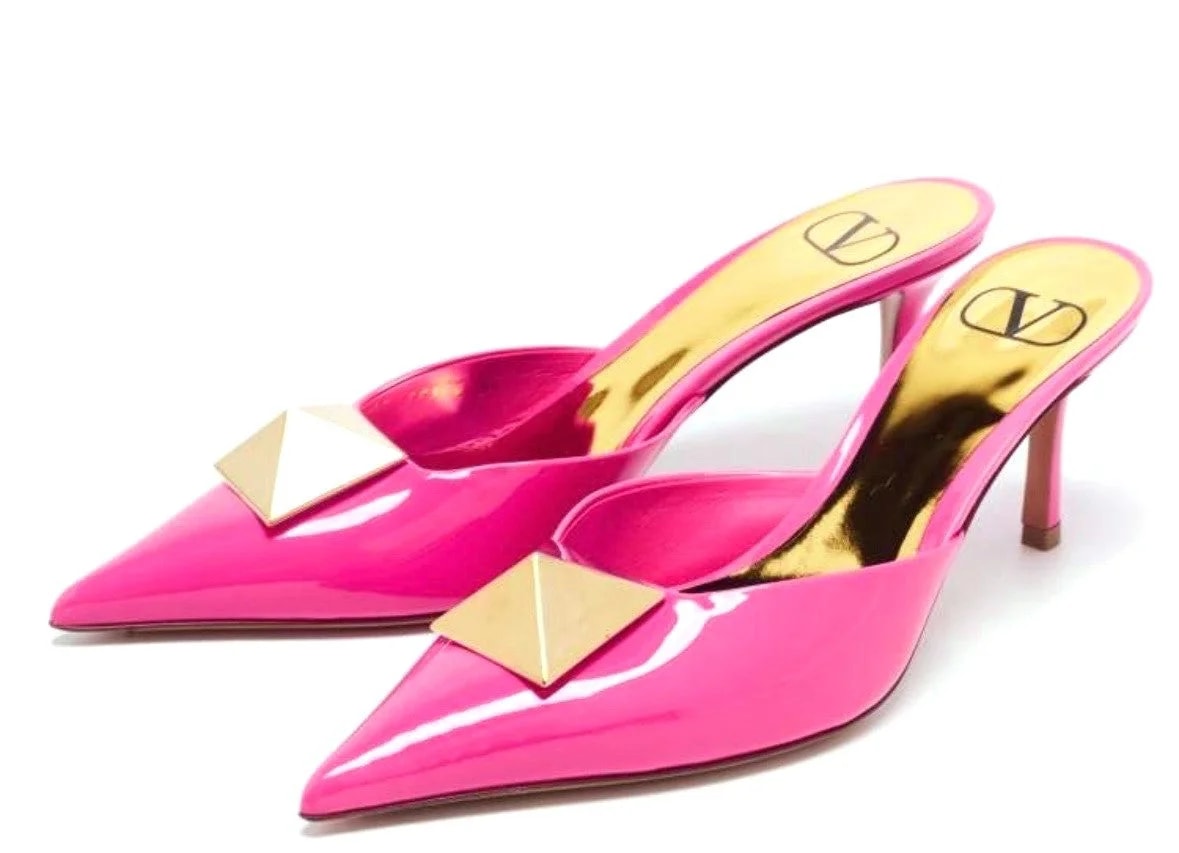 Valentino Garavani — Valentino Garavani and With Metal Embellishments Heeled — Designer Shoe — resale
