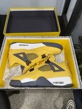 Jordan — Jordan Air 4 Retro Lightning 2021 CT8527-700 Tour — Sneaker — resale