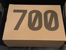 Adidas — Adidas Yeezy 700 V3 Fade — Sneaker — resale