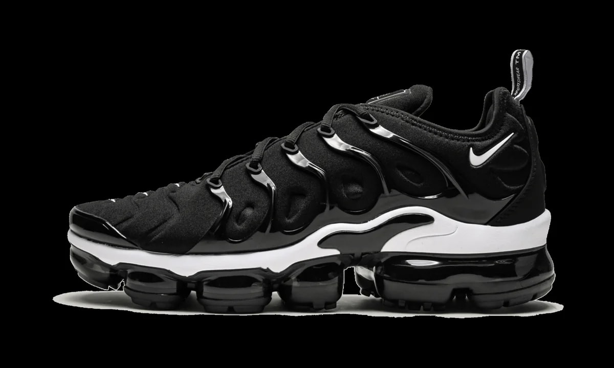 Nike — Air Vapormax Plus 924453 011 — Sneaker — resale