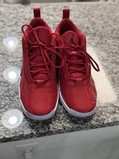Jordan — Jordan Low Top Lace-Up Solid / Athletic — Sneaker — resale